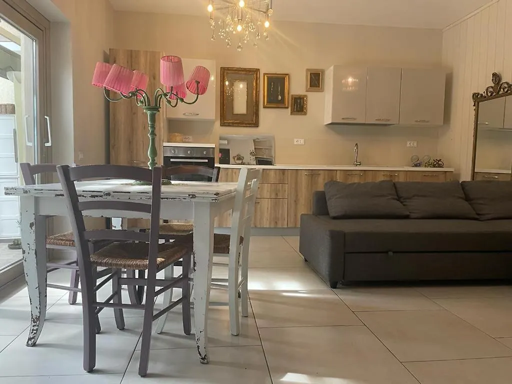 Holiday home Dimora Farei Villa Barcuzzi